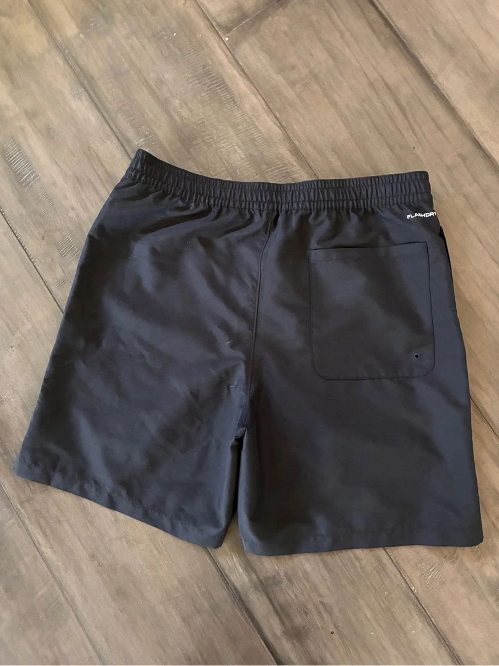 The North Face NWT Adobe Creek Water Short in Black - Size Small